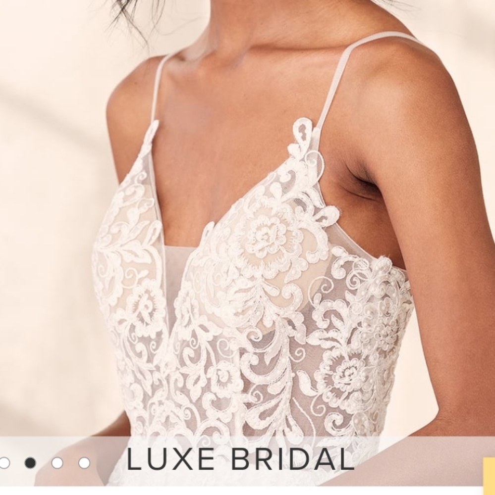 Lulus Luxe In Amazement White Tulle Embroidered Sleeveless Wedding Gown EUC